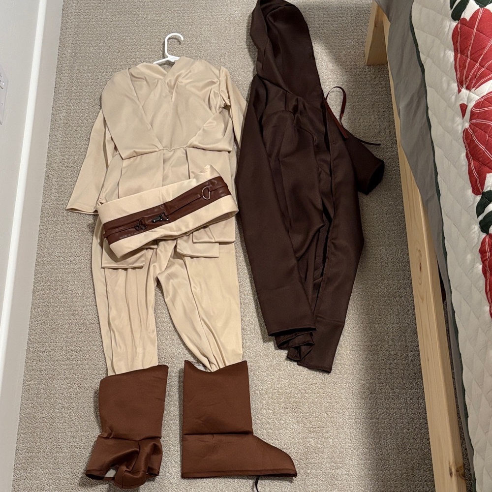 Jedi knight costume size small - Picture 2 of 3